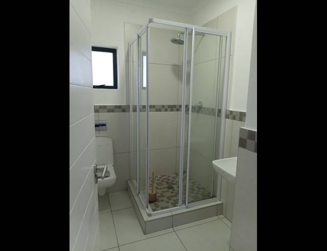 2 BEDROOM APARTMENT FOR SALE IN UMHLANGA RIDGE